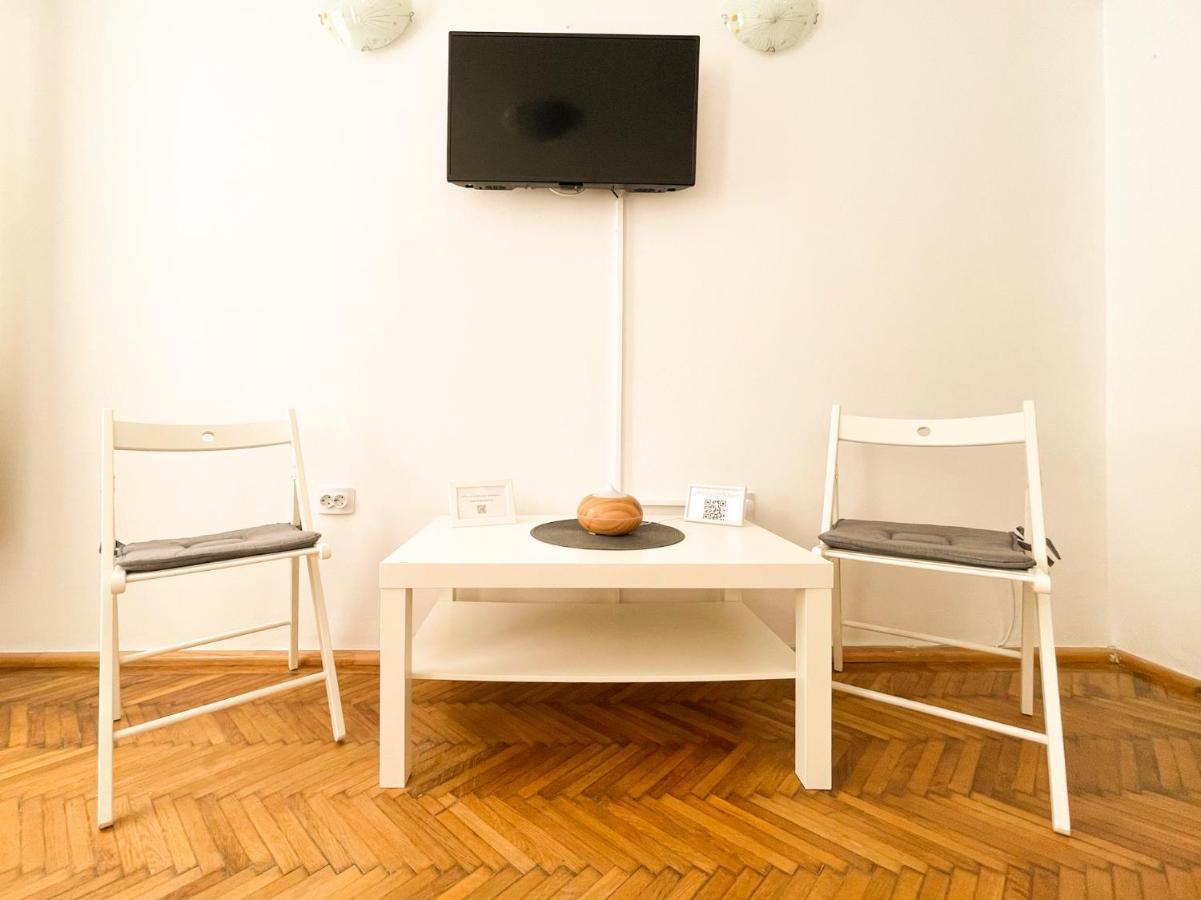 White Moon Apartment Braşov Dış mekan fotoğraf