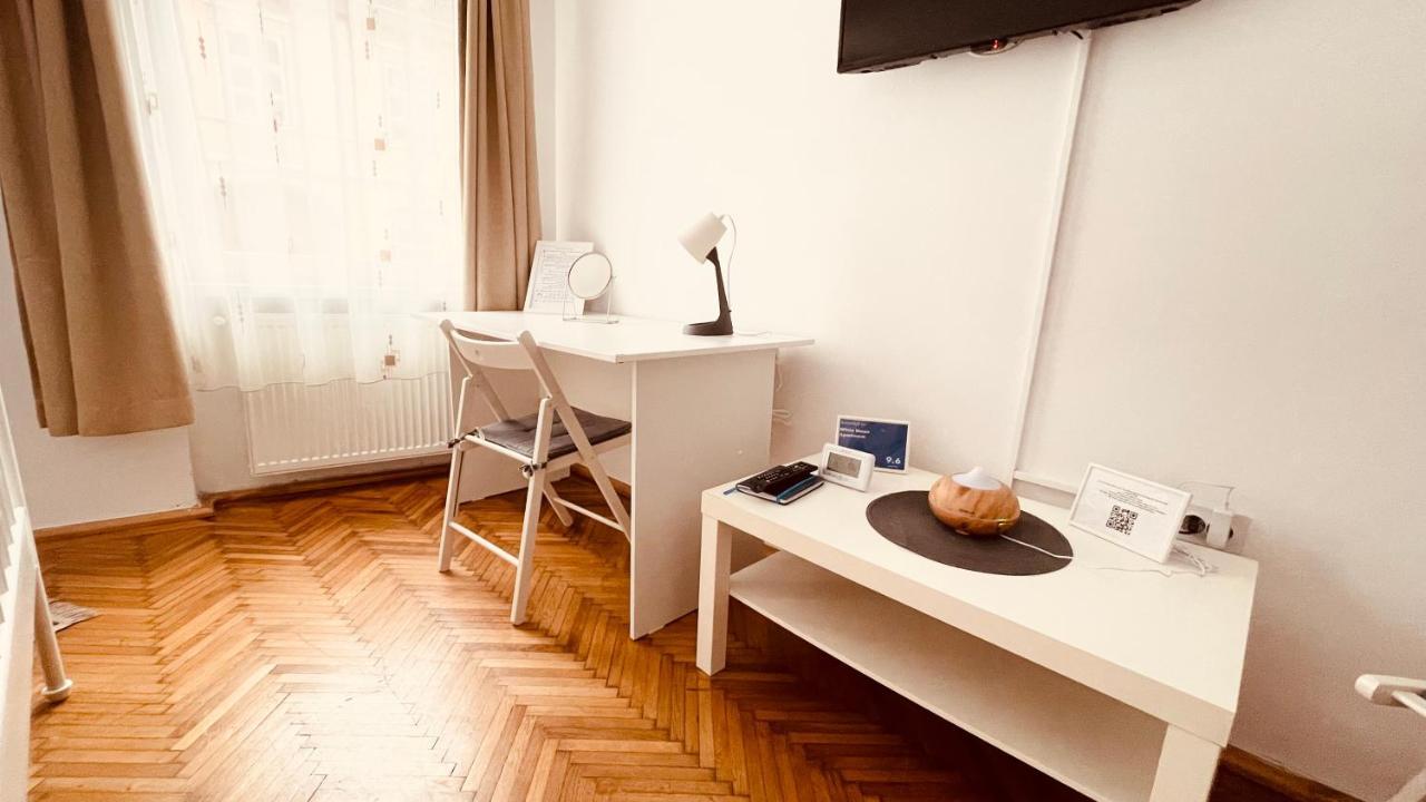 White Moon Apartment Braşov Dış mekan fotoğraf